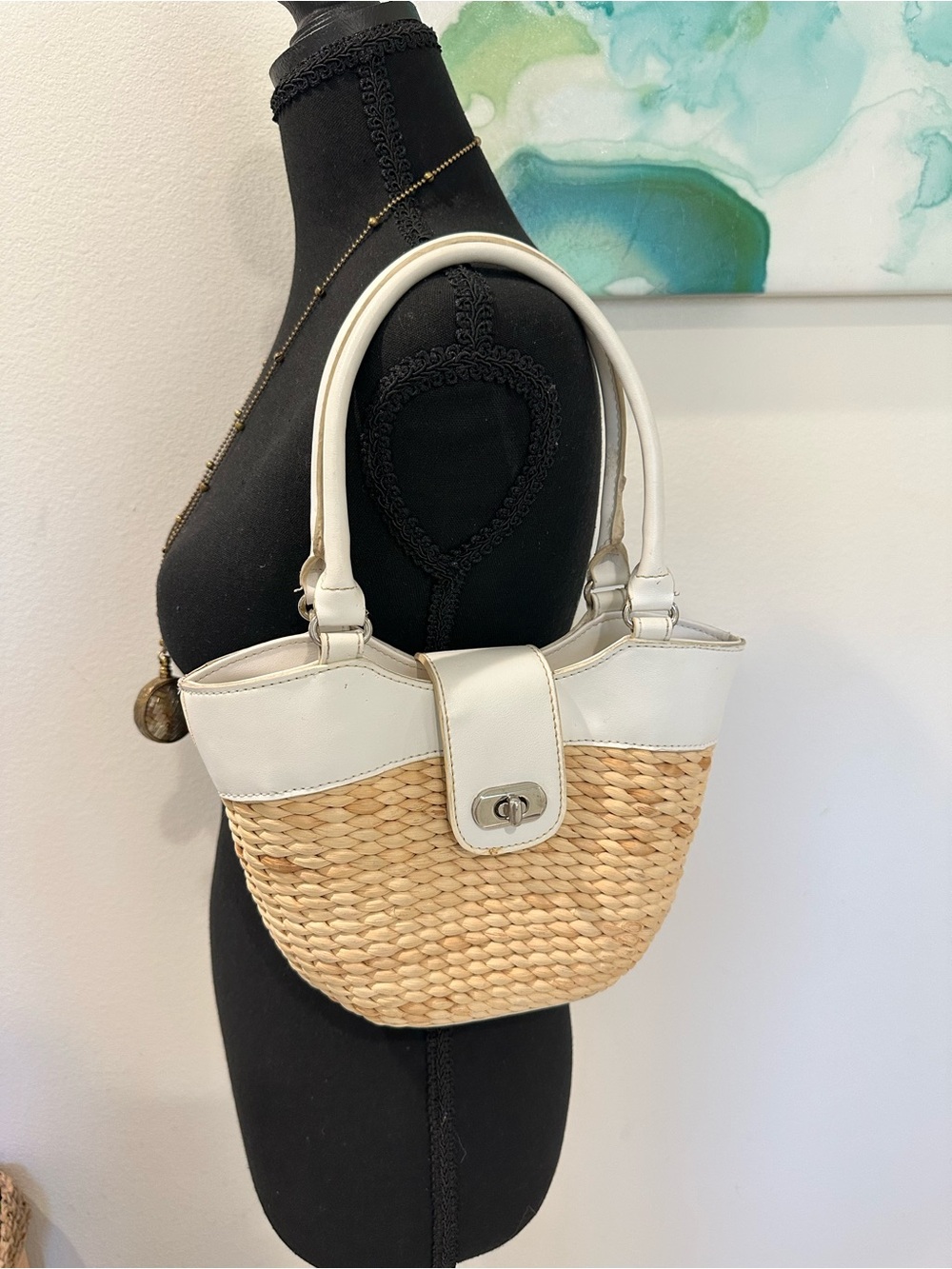 Source Unknown White Trim Woven Straw Shoulder Bag